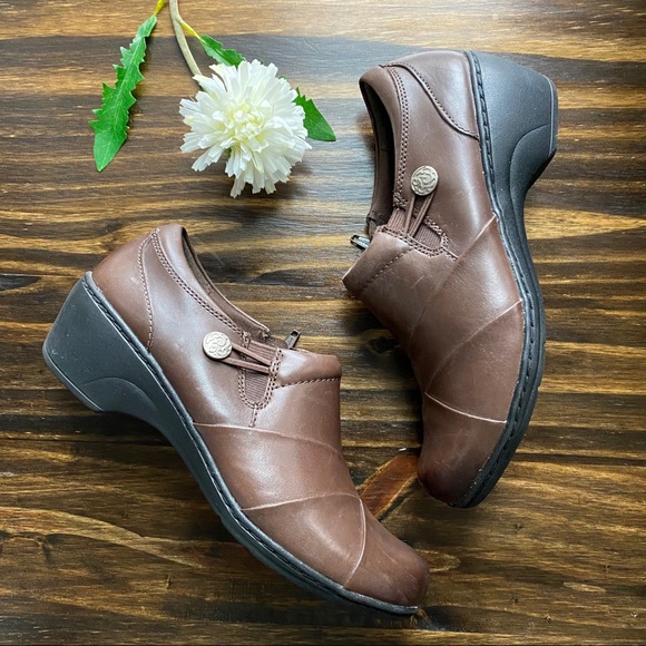 clarks collection cushion shoes